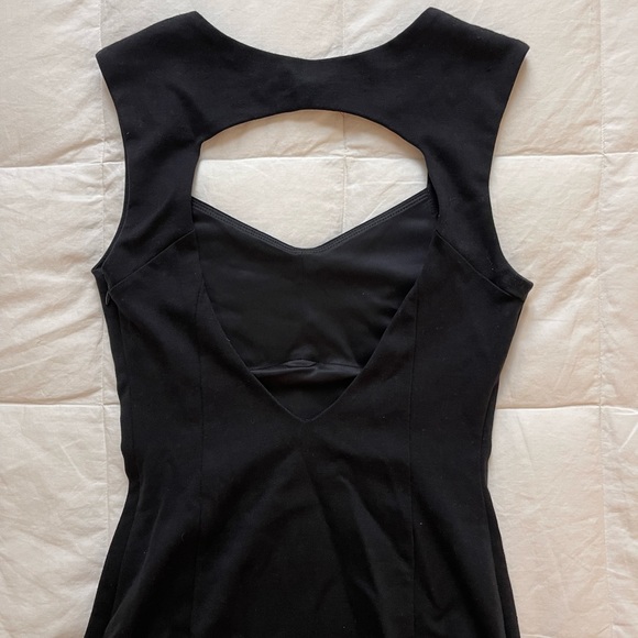 Black Bodycon Backless Date Night Dress - Picture 3 of 3